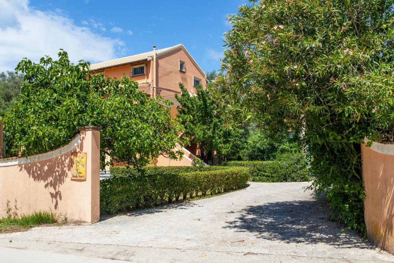 Granis Family House Apartment Ano Lefkimmi Exterior photo
